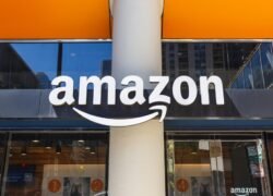 Amazon duomenų centrų generatorių sandoris, „Amazon“ logotipas ant bendrovės pastato