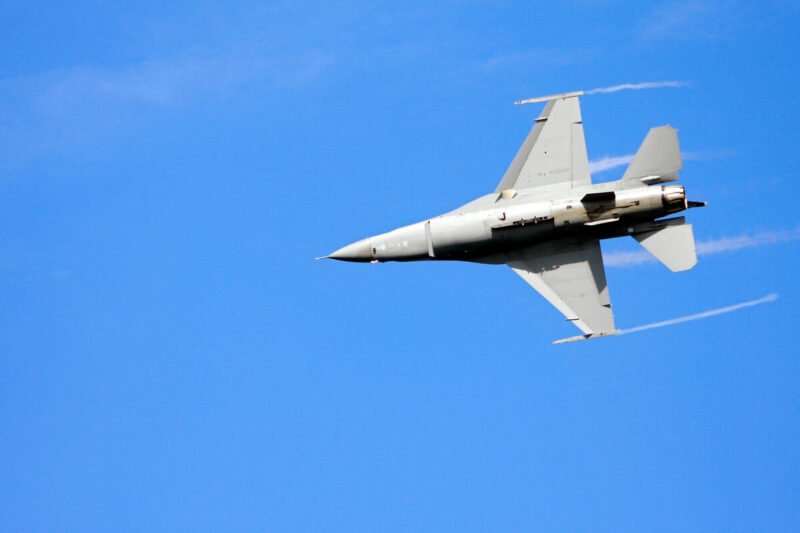 F-35 dalys Honkonge - naikintuvas skrydžio metu