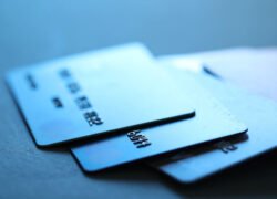 Ūkio banko mokėjimo kortelių keitimas, asociatyvinė banko mokėjimo kortelių nuotrauka