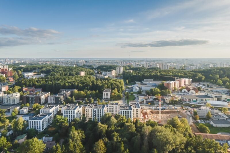 Vilniuje būsto pirkėjai turi rekordinį pasirinkimą, tačiau sprendimus priima lėčiau