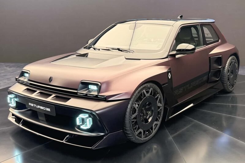 „Renault“ elektrinė superhečbekas Turbo 3E už 160 tūkst. eurų: jau daugiau nei 1 000 užsakymų