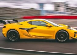Ford Mustang GTD įveikė Corvette Nürburgringe, bet GM atsako atsisakymu revanšo