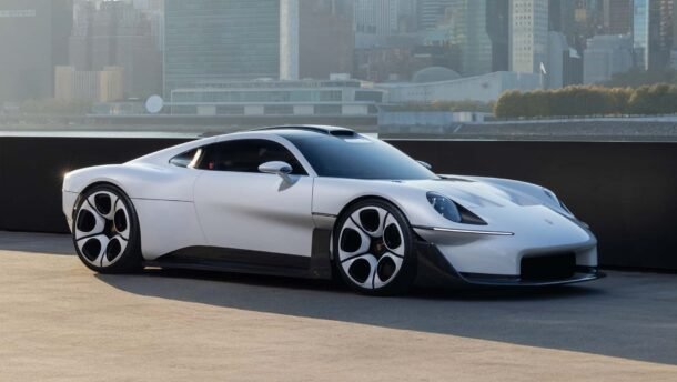 „Porsche Mission S“: ar naujasis flagmanas sulauks mechaninės pavarų dėžės grįžimo?