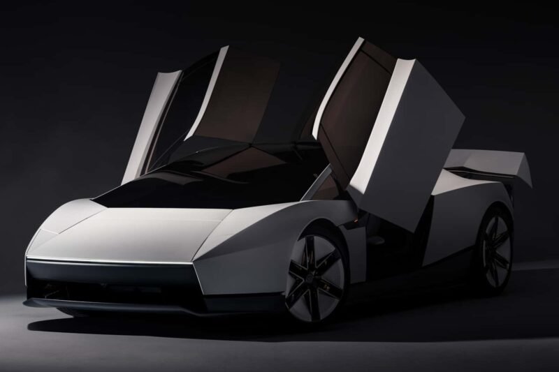 Tesla Roadster žada šokiruojantį 330 km/val. greitį – ar tai įmanoma?