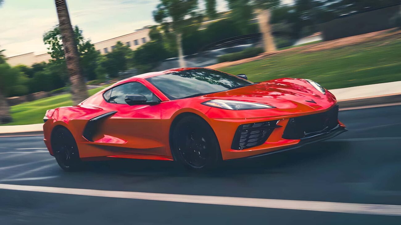 Kodėl Chevrolet atsisakė mechaninės Corvette pavarų dėžės ir ko tikėtis toliau?