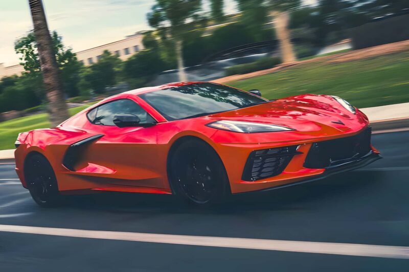 Kodėl Chevrolet atsisakė mechaninės Corvette pavarų dėžės ir ko tikėtis toliau?