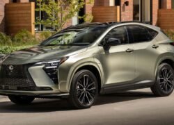 Lexus NX keičia žaidimo taisykles: naujasis modelis - tik hibridinis