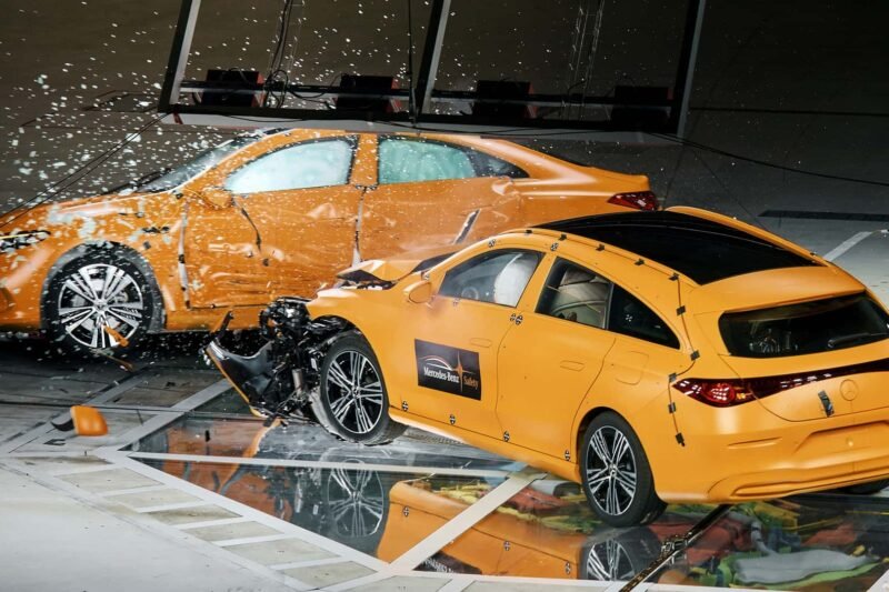 Kodėl šis dviejų Mercedes CLA susidūrimo bandymas nustebino net profesionalus?