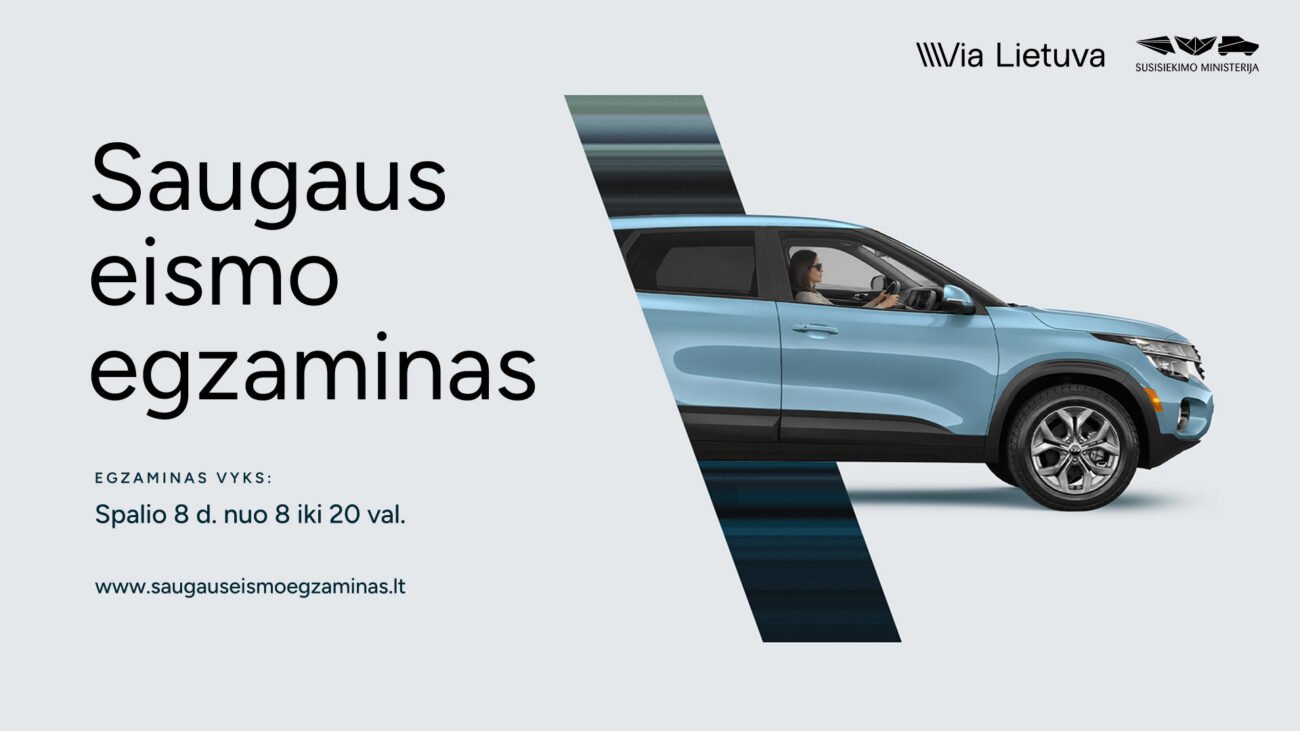 Mėlynas automobilis šalia užrašo „Saugaus eismo egzaminas“